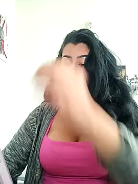 Luianna's cam snapshot