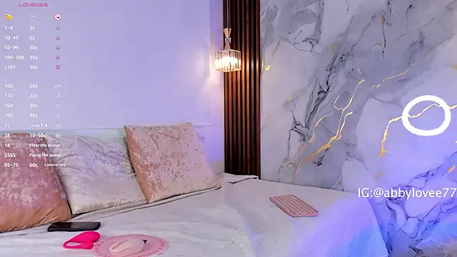 Gabbyy_ live sex cam