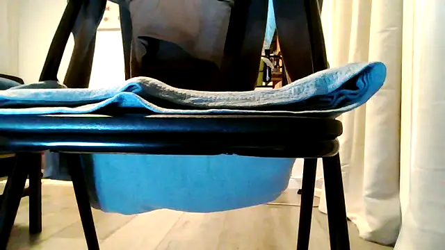 petite-Alondra live sex cam