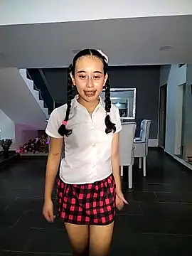 l0lita_emi live sex cam