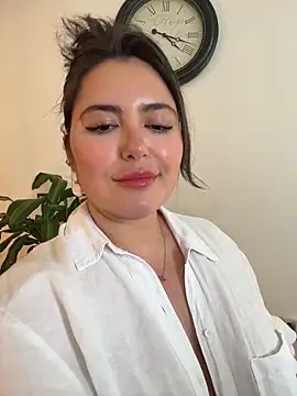 sukhakunis1 live sex cam