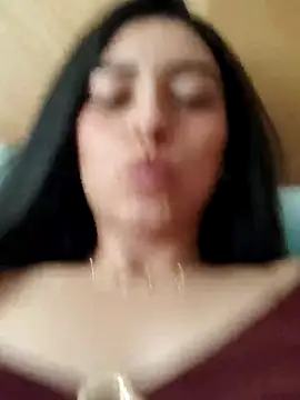 canelleGarces's cam snapshot