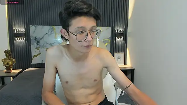 SantiagoRusso18's cam snapshot