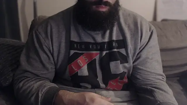 hugemachohandsome's cam snapshot