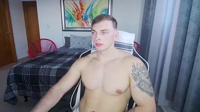 YourHotGreg's cam snapshot