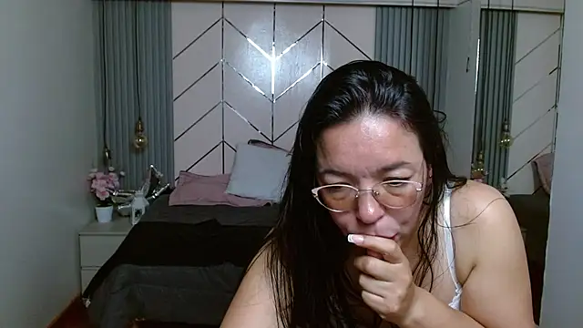 RubyThompson_'s cam snapshot