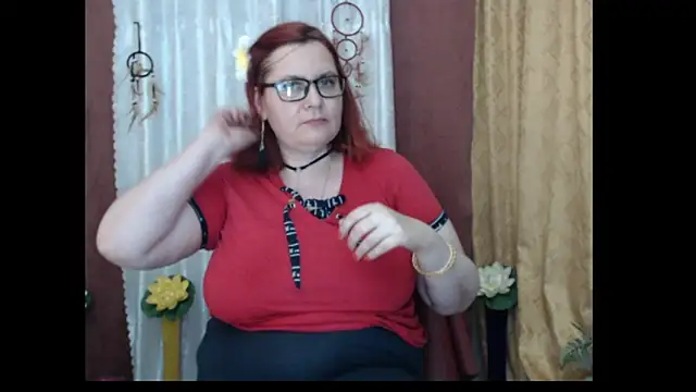 PlayfullMature's cam snapshot