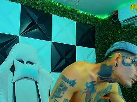 Boy_tatto77's cam snapshot