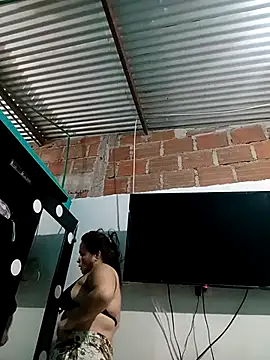 Mia_ThompsonXX live sex cam