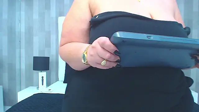 LeahMillerr's cam snapshot