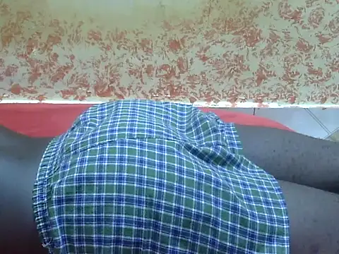 Latinian_cock's cam snapshot