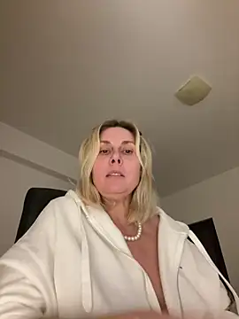 Amelia9798's cam snapshot