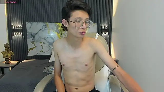 SantiagoRusso18 live sex cam