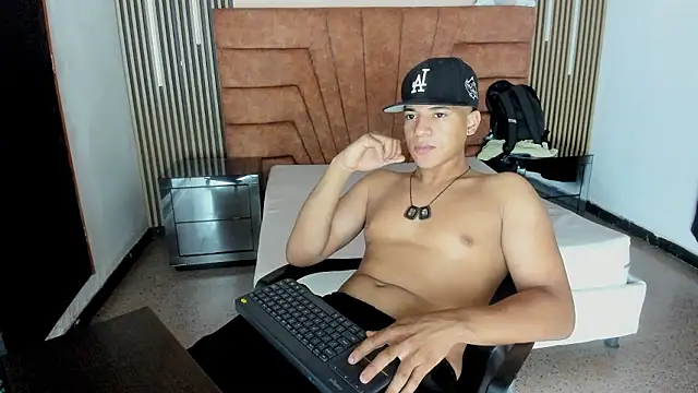 MATHY_ROBERT live sex cam