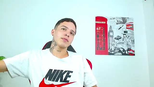 Cumandres18 live sex cam