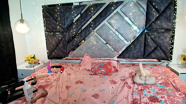 MysticMature's cam snapshot