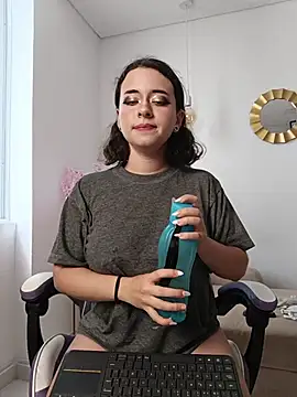 Mia_wee's cam snapshot