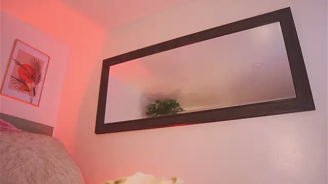 Enola_Holmes_'s cam snapshot