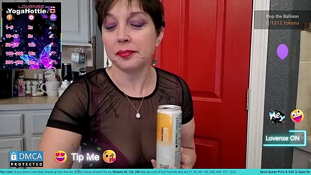 YogaHottie76's cam snapshot