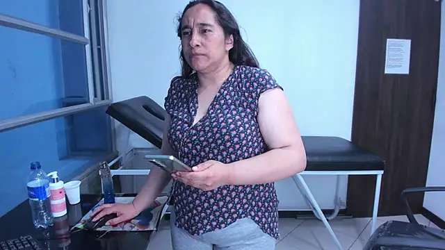 LeilaSmith_'s cam snapshot