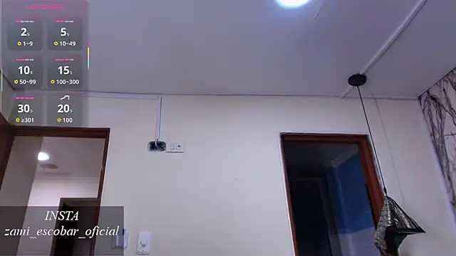 Zami_Escobar_of live sex cam