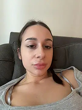 ChiaraSommer live sex cam
