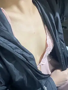 Mina048's cam snapshot