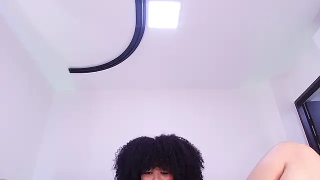 naia_blessed's cam snapshot