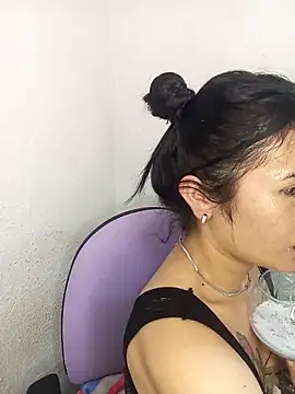 laurahotdirty's cam snapshot