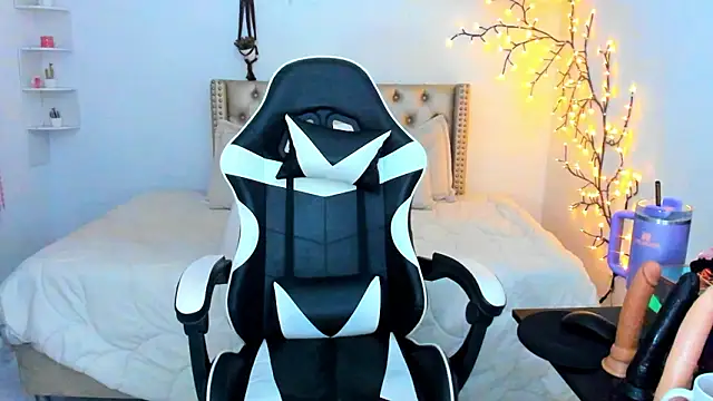 LenaStylesOA's cam snapshot