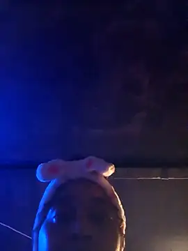 CHLOMA's cam snapshot