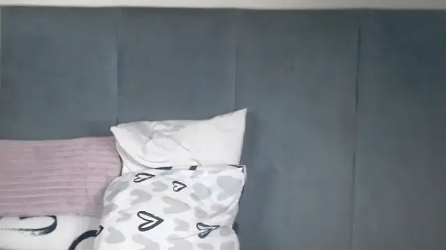 Jah-Queen's cam snapshot