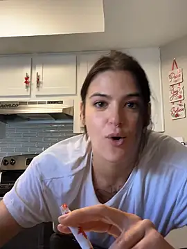 SafeinouterSpace's cam snapshot