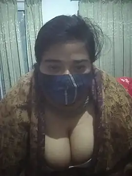 momo_loves's cam snapshot