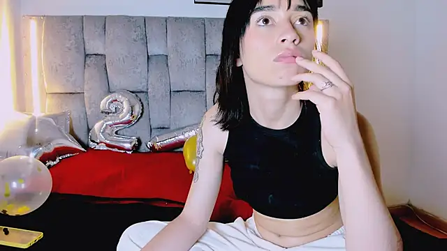 Alahia_rosee's cam snapshot