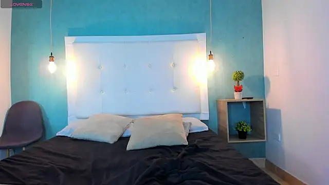 Heidy_milf's cam snapshot