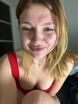 Emaline_Fane's cam snapshot