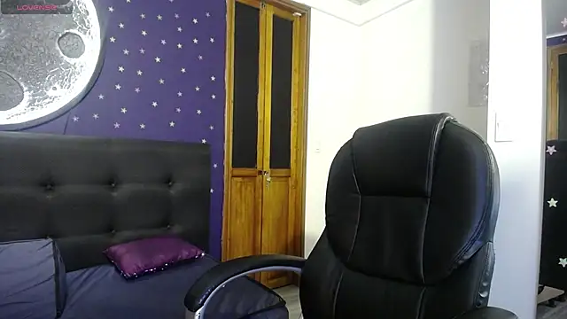 nairobi8's cam snapshot