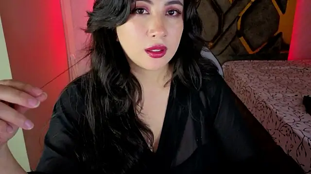 Luvienne's cam snapshot