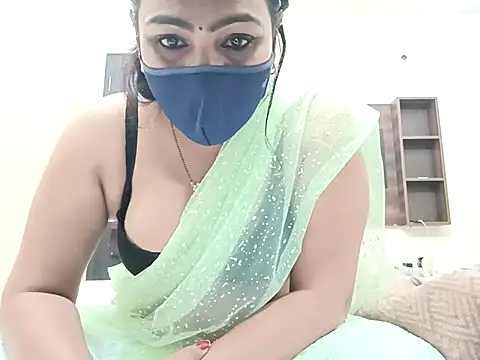 horny_milf_couple's cam snapshot