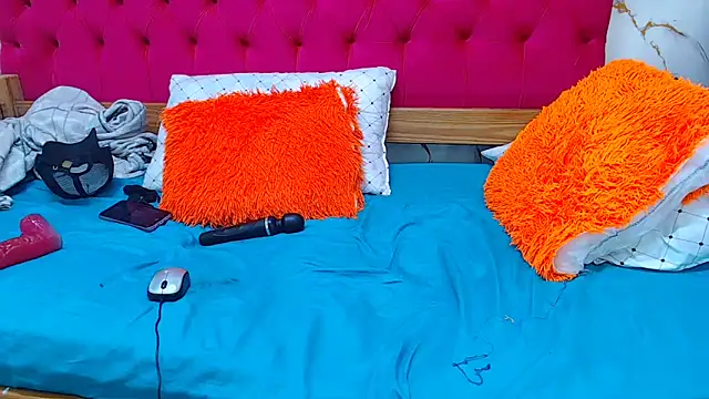 SEXYELLOWALICE's cam snapshot