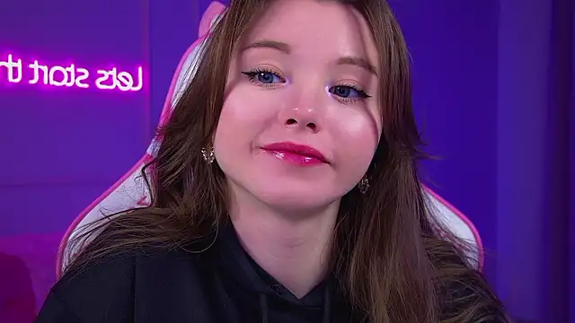 KeiraAsti's cam snapshot