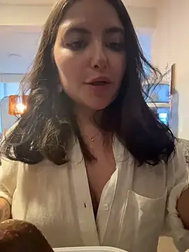 sukhakunis1 live sex cam