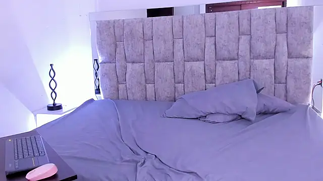 LunaQueen16's cam snapshot