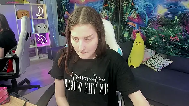 KiraDuvall live sex cam