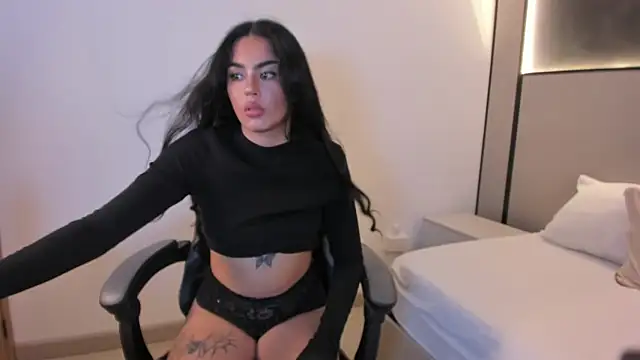 elara_bloom_'s cam snapshot