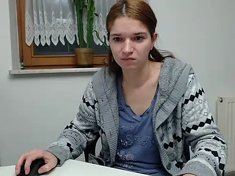 Mercedeswoman8's cam snapshot