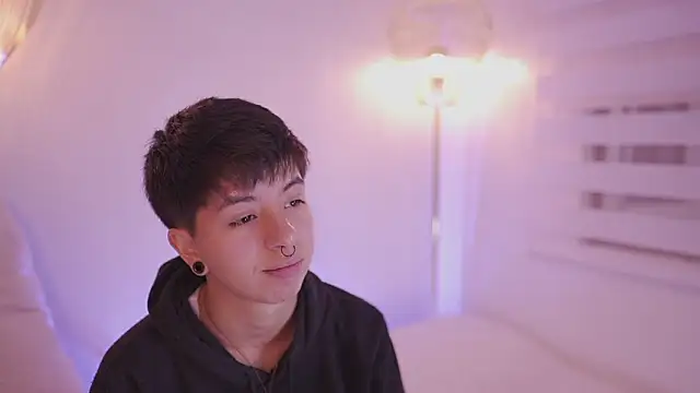 tommy_blue's cam snapshot