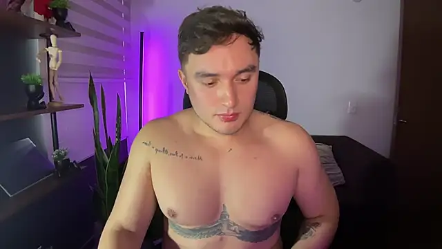 Robyn_Rocki's cam snapshot