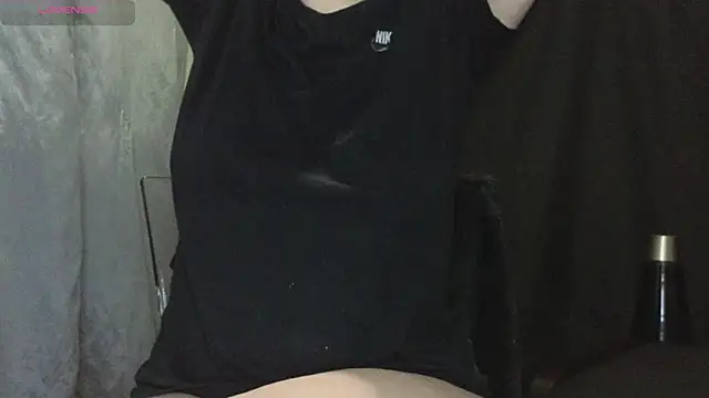 Mia_G0ld's cam snapshot